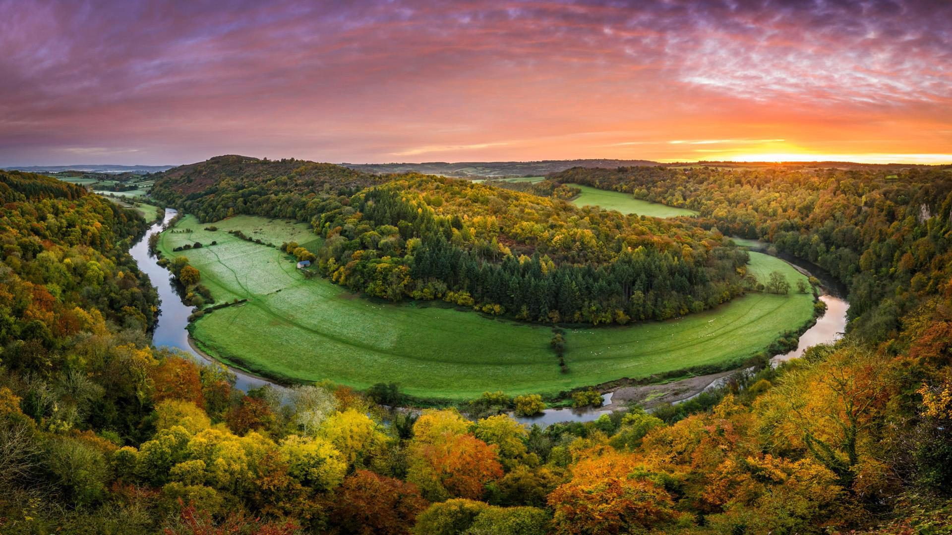 Symonds Yat Rock Viewpoint in Autumn on the leaf peeping driving route through the Forest of Dean and Wye Valley