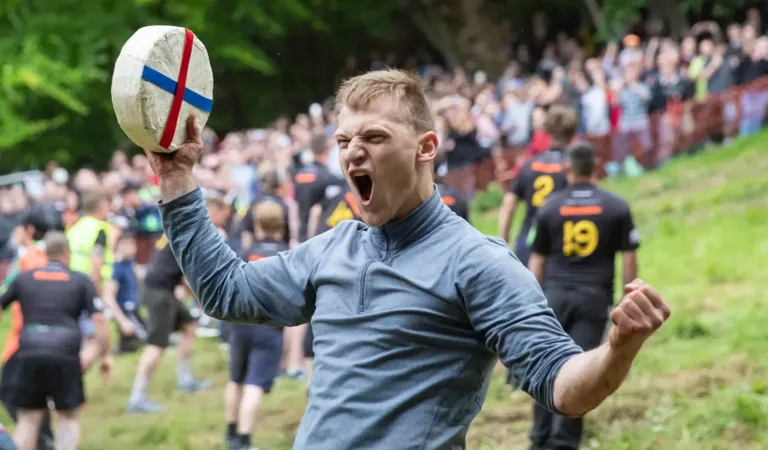 Gloucester Cheese Rolling