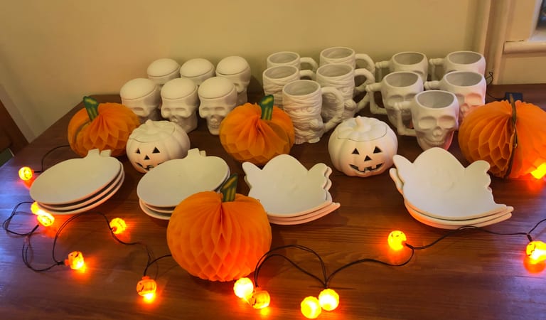 Hot pot pottery halloween