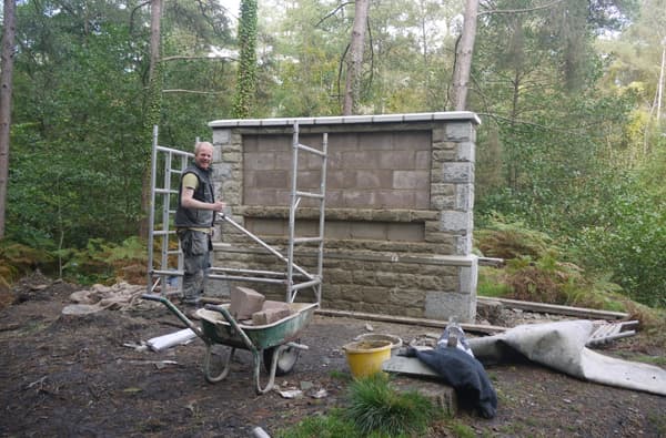 Speculation and Mireystock Freeminer statue being made