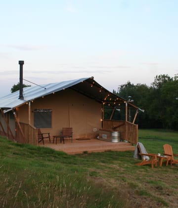 Seven Hills Glamping Safari Hut