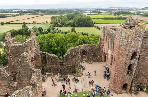 VDW Goodrich Castle 7 114350141
